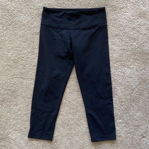 Lululemon Wunder Under Cropped Leggings
